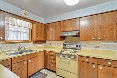 1079 Everett Ln, Des Plaines, IL 60018 - photo 7