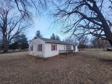 1405 S Clinton Rd, Caseyville, IL 62232 - photo 2