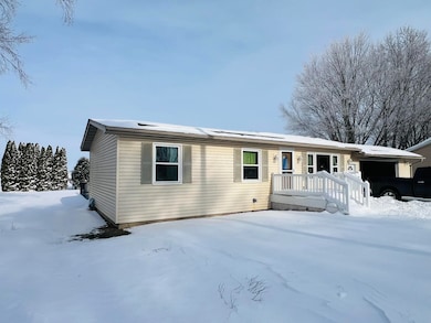 312 W Garfield St, Pearl City, IL 61062 - photo 2