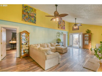 2002 SE Court Ave, Pendleton, OR 97801 - photo 5