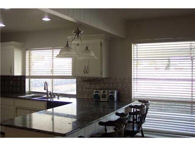 1825 Octubre Dr, El Paso, TX 79935 - photo 5