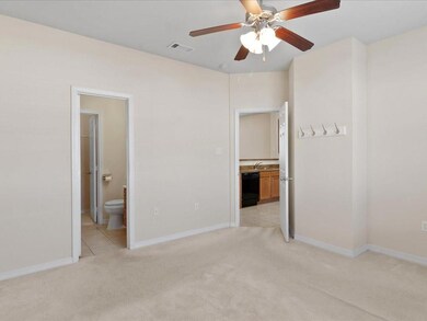 Primary en-suite