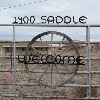 1400 W Saddle Rd, Paulden, AZ 86334 - photo 2