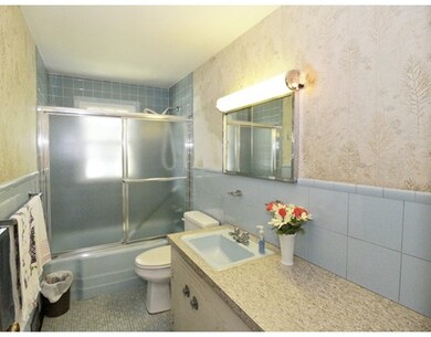 23 Brentwood Dr, Holden, MA 01520 - photo 4