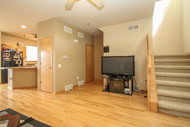 2765 Crinkle Root Dr unit 5, Fitchburg, WI 53711 - photo 5