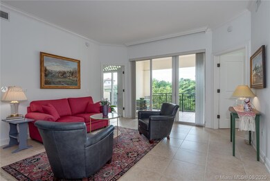 BRIGHT LIVING ROOM AREA