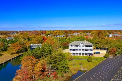 510 Shore Dr, Oakdale, NY 11769 - photo 2