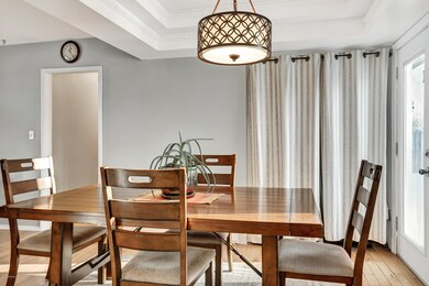 Dining (2)