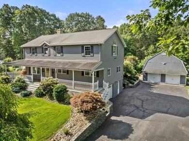 11 Mayflower Cir, Leicester, MA 01524 - photo 2