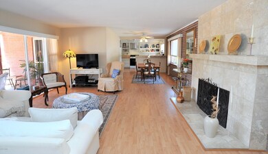 Flowing floorplan