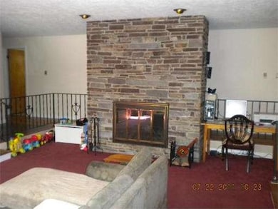 8 Venice St, Milford, MA 01757 - photo 7