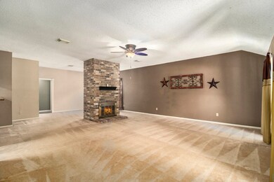 4006 Spring Brook Ct, Pearland, TX 77584 - photo 6