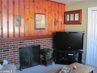 Living Room - For a gas fireplace
