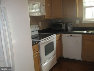 2863 Madeira Ct unit 13-4, Woodbridge, VA 22192 - photo 4