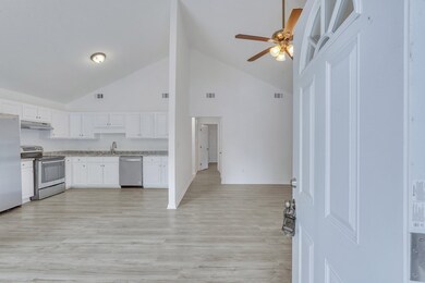 3223 Hazel St, Savannah, GA 31404 - photo 4