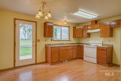 607 E Selway Dr, Homedale, ID 83628 - photo 7