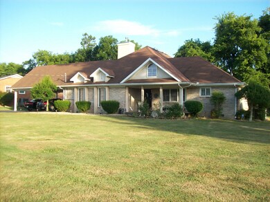 504 Dow Dr, Shelbyville, TN 37160 - photo 2