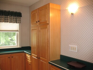 15 May Ct unit 2, Methuen, MA 01844 - photo 6