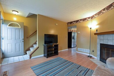 686 Keys View Ct-8