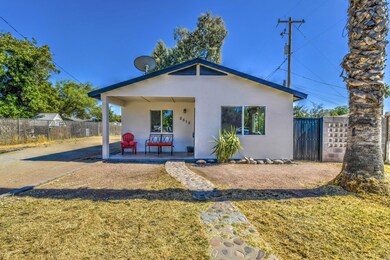 2515 E Hubbell St, Phoenix, AZ 85008 - photo 2