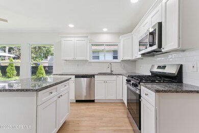 1657 Mount Everest Ln, Toms River, NJ 08753 - photo 4