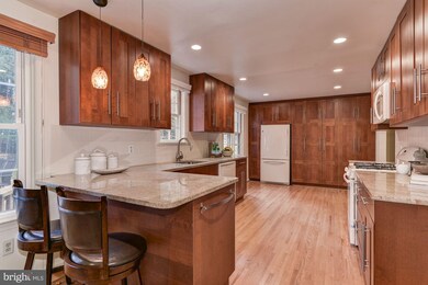 1805 Queensguard Rd, Silver Spring, MD 20906 - photo 5