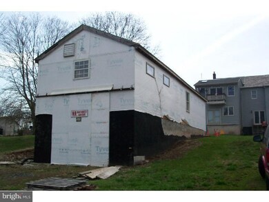 950 Main St, Pennsburg, PA 18073 - photo 3