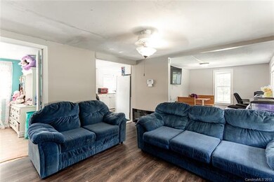 915 N Austin St, Wingate, NC 28174 - photo 4