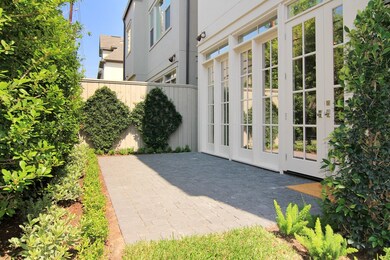 407 Wetherby Terrace, Houston, TX 77024 - photo 7