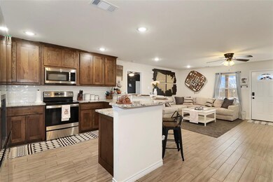 212 Mesquite Tree Ct, Poolville, TX 76487 - photo 7