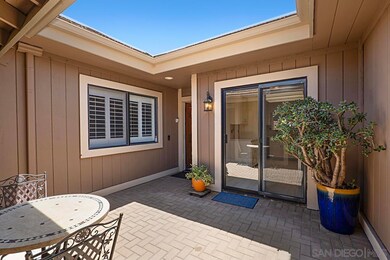 8533 Circle r Valley Ln, Escondido, CA 92026 - photo 3