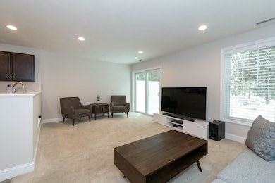 33 Bennett St, Nashua, NH 03064 - photo 4