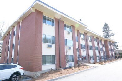 74 Beach St unit 2-2, Woburn, MA 01801 - photo 3