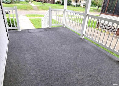 313 6th St, Lincoln, IL 62656 - photo 3