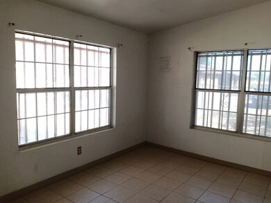 11943 Los Adobes Dr, Socorro, TX 79927 - photo 7