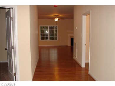 Foyer - Spacious foyer entrance w/ beautiful hardw