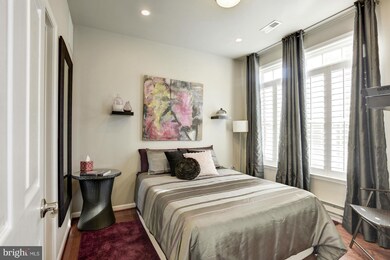 605 N Luzerne Ave, Baltimore, MD 21205 - photo 4