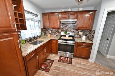 115 Clark St, Roselle, NJ 07203 - photo 4