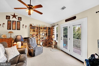 237 B N 14th St, Reading, PA 19604 - photo 3