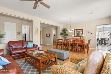 9-web-or-mls-4547-e-monte-cristo-ave