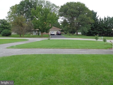 428 Martina Dr, Chambersburg, PA 17201 - photo 4