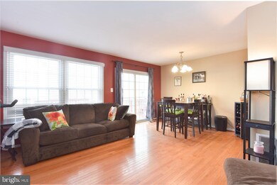 7718 Groveland Heights Ct, Springfield, VA 22153 - photo 3