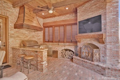 Outdoor Kitchen