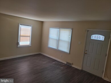 6331 Carrington Ct, Capitol Heights, MD 20743 - photo 2