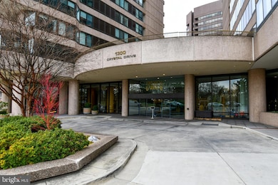 Crystal Gateway unit 310S, Arlington, VA 22202 - photo 3