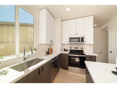 1665 SE Sherrett St, Portland, OR 97202 - photo 7