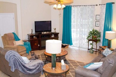 Living Room-100