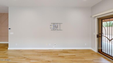 21222-n-94th-ln-living-room2