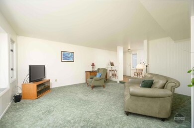 Living room_entrance_Tempest