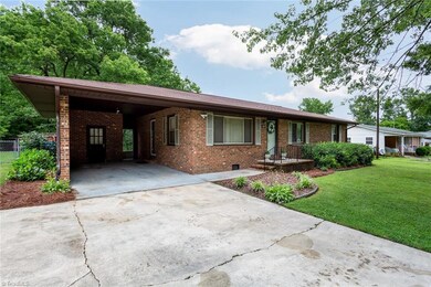 5909 Chipmunk Dr, Greensboro, NC 27407 - photo 2